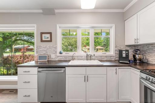 47 Skyline Drive, Mankato, MN 56001