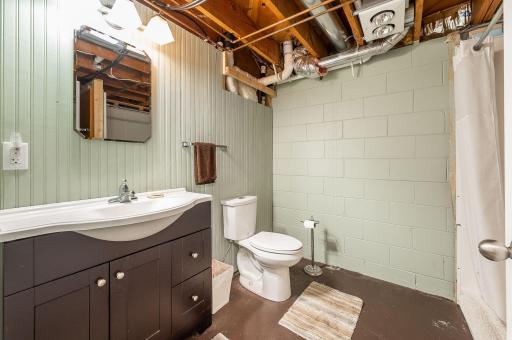 47 Skyline Drive, Mankato, MN 56001