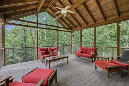 Screened in Porch to focus on what's really important