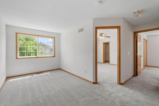 623 Mariner Way, Saint Paul, MN 55129