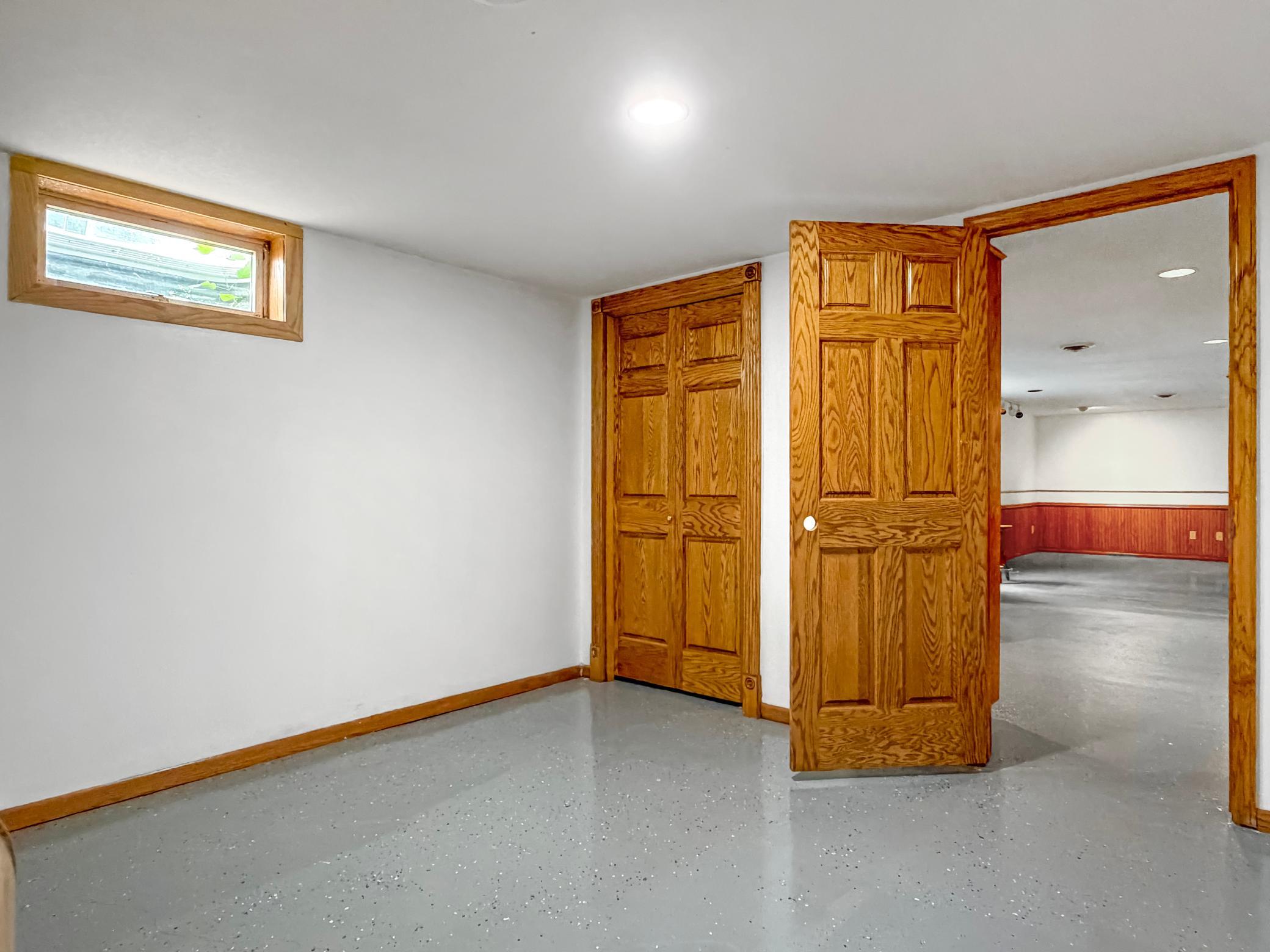 Extra Lower Level Room