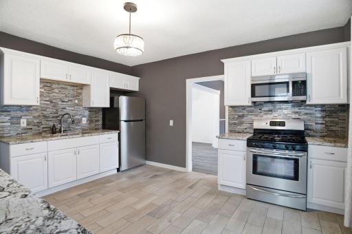 661 Magnolia Avenue E, Saint Paul, MN 55106