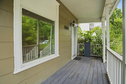 661 Magnolia Avenue E, Saint Paul, MN 55106