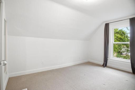 661 Magnolia Avenue E, Saint Paul, MN 55106