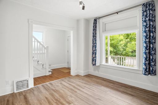 661 Magnolia Avenue E, Saint Paul, MN 55106