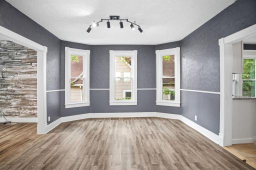 661 Magnolia Avenue E, Saint Paul, MN 55106
