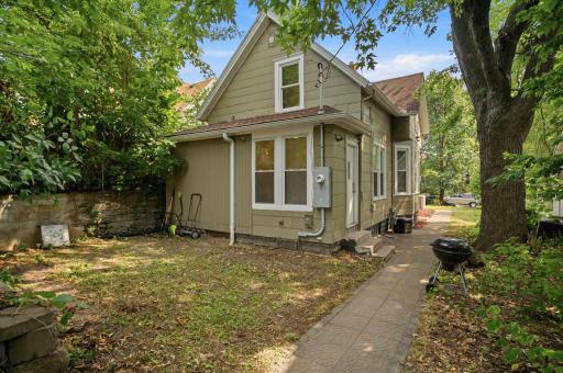 661 Magnolia Avenue E, Saint Paul, MN 55106