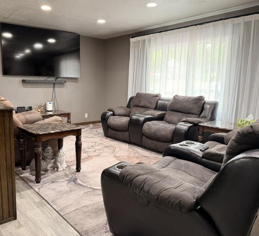 Living Room g.jpg