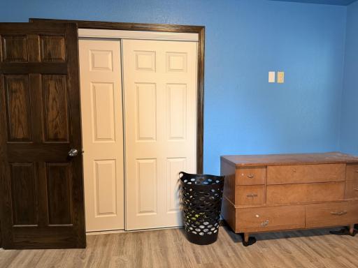 Bedroom 1 a.jpg