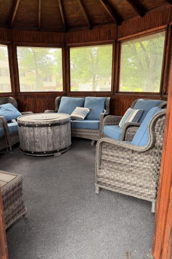 Gazebo a.jpg