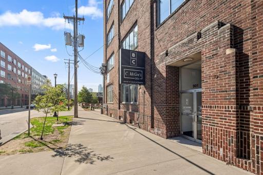 Minneapolis, MN 55401