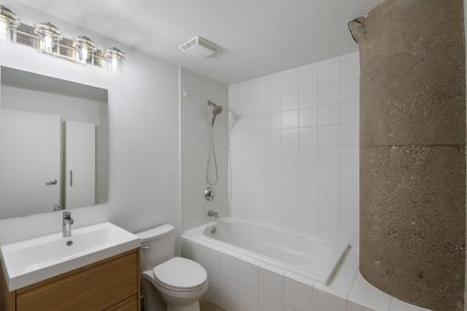 Minneapolis, MN 55401
