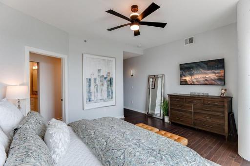 Minneapolis, MN 55415