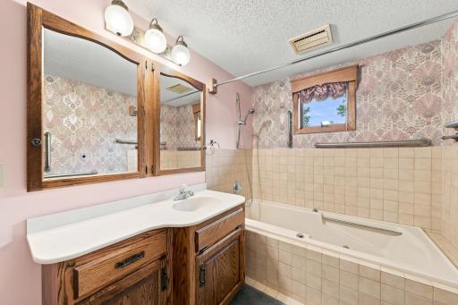 1017 9th Street, Gaylord, MN 55334