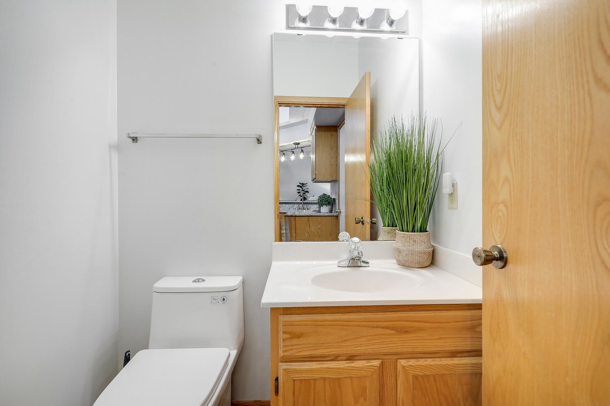 8710Photography-High-Resolution-506-Lovell-Avenue-West-#6-Roseville-MN-55113-55113-30.jpg