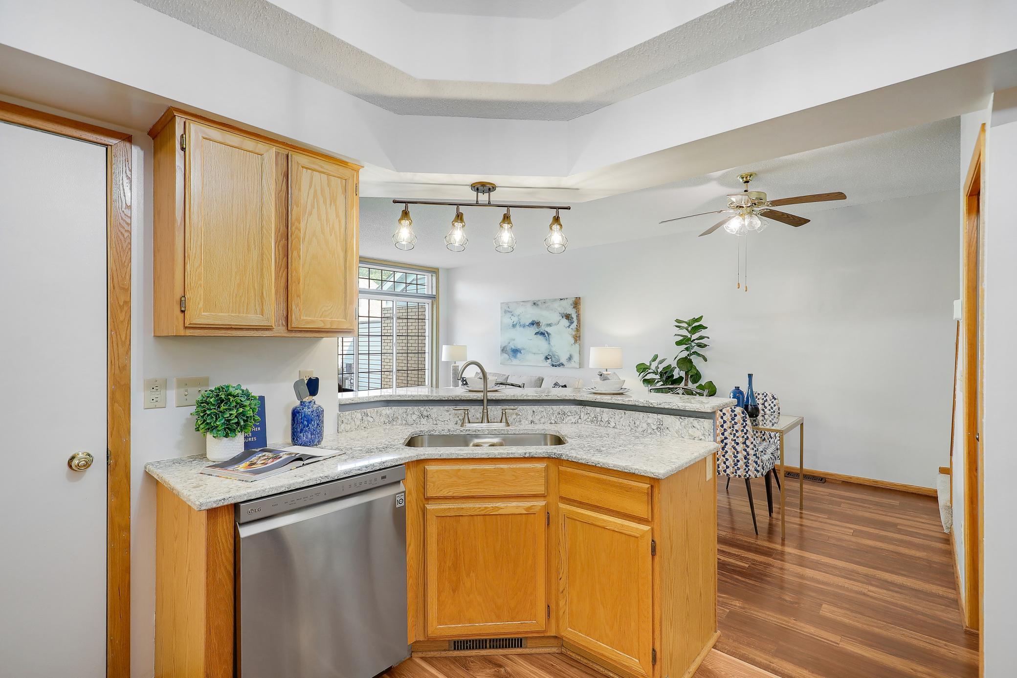 8710Photography-High-Resolution-506-Lovell-Avenue-West-#6-Roseville-MN-55113-55113-26.jpg