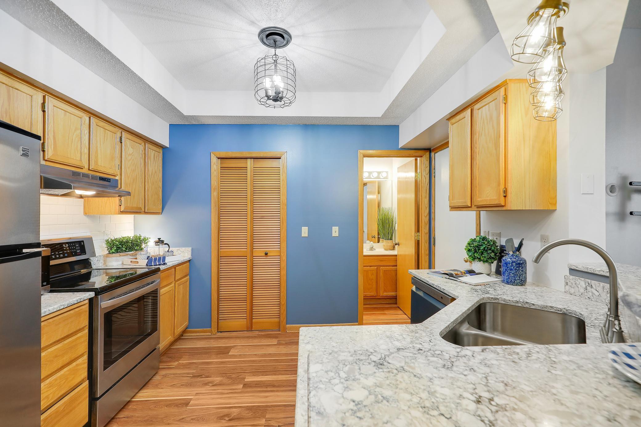 8710Photography-High-Resolution-506-Lovell-Avenue-West-#6-Roseville-MN-55113-55113-22.jpg