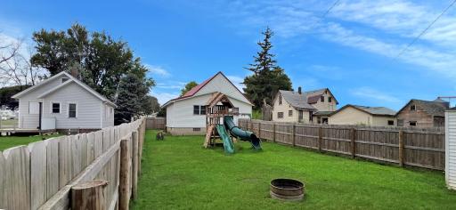 106 1st Street N, Darfur, MN 56022