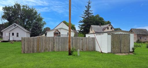 106 1st Street N, Darfur, MN 56022