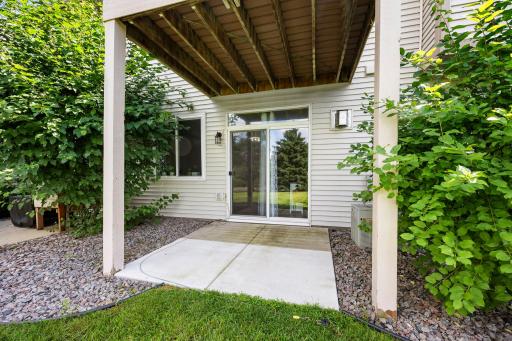 Great backyard patio space!