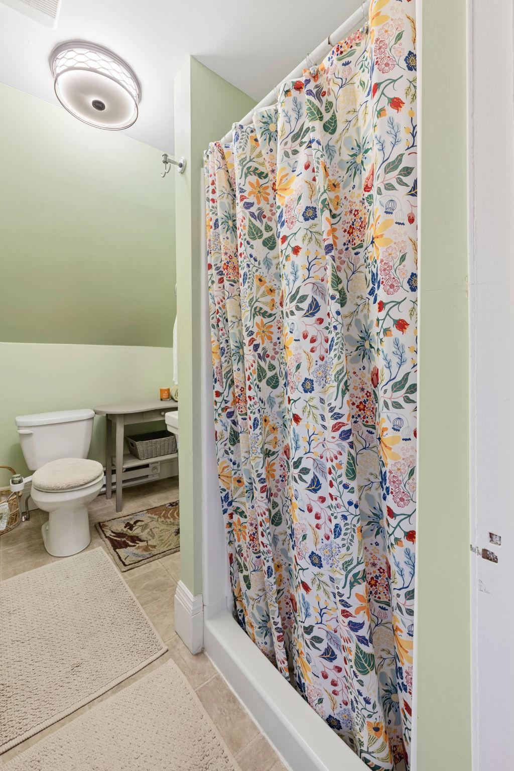 Third floor 3/4 bath