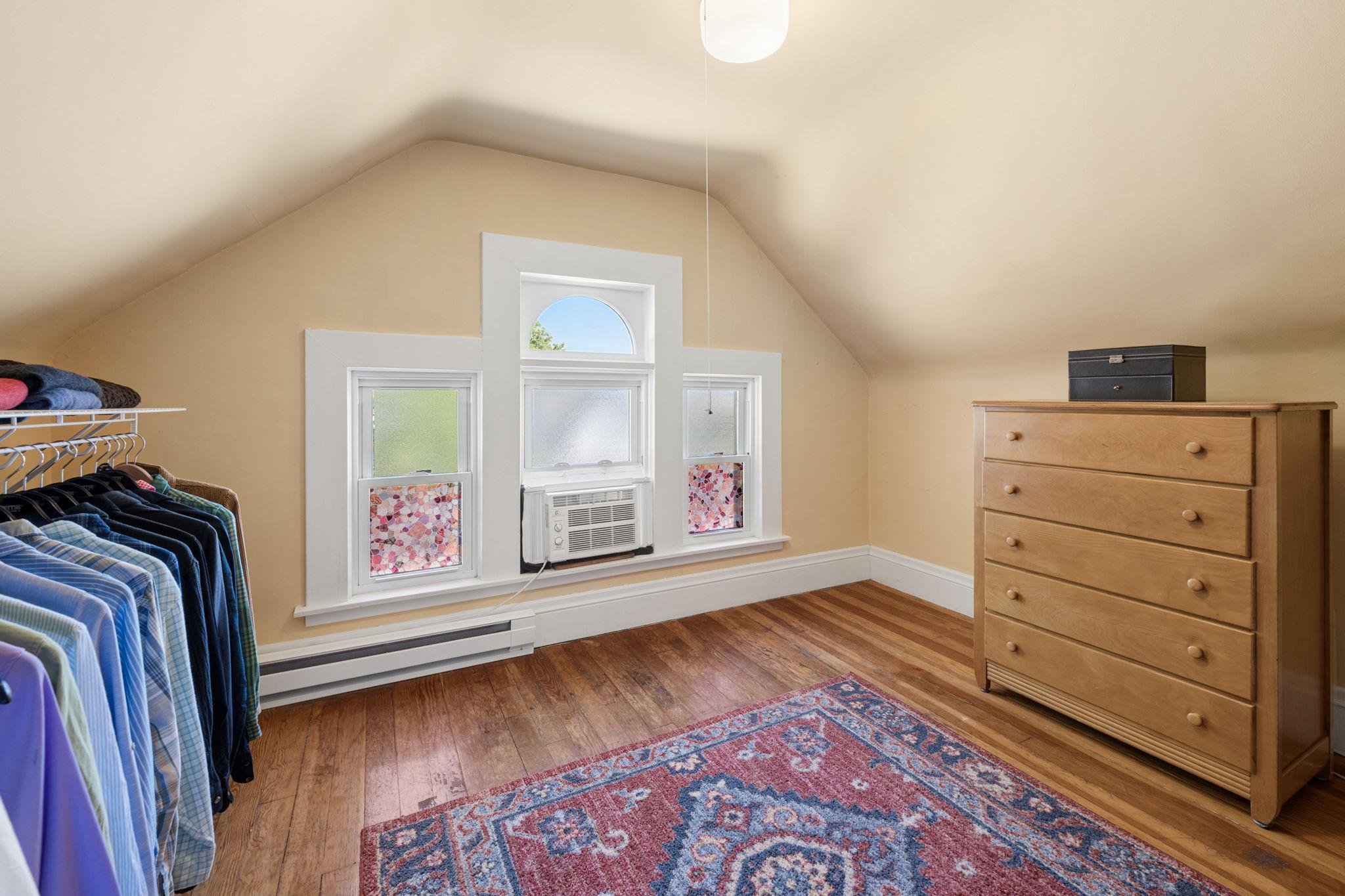 Third floor/primary walk in closet