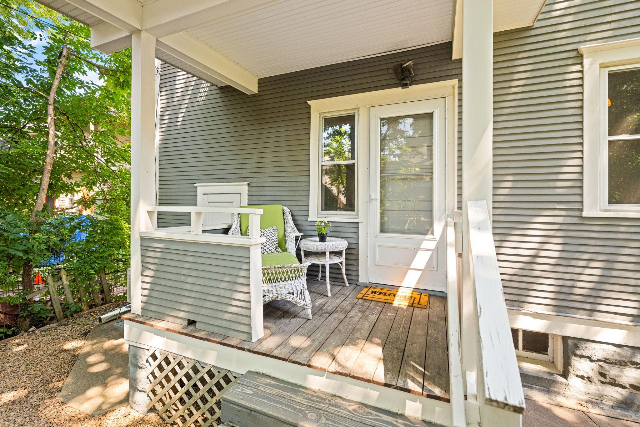 Covered back porch/entry