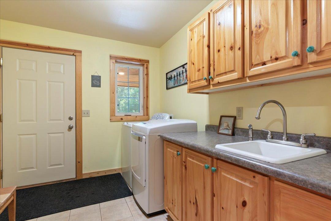 Laundry / Mud Room / Main Level
