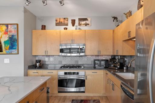 Minneapolis, MN 55415