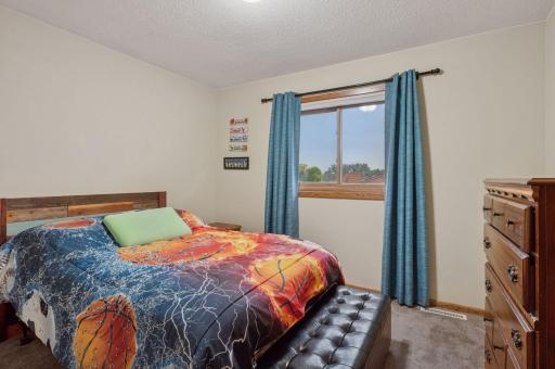 1603 Raindrop Drive, Eagan, MN 55121