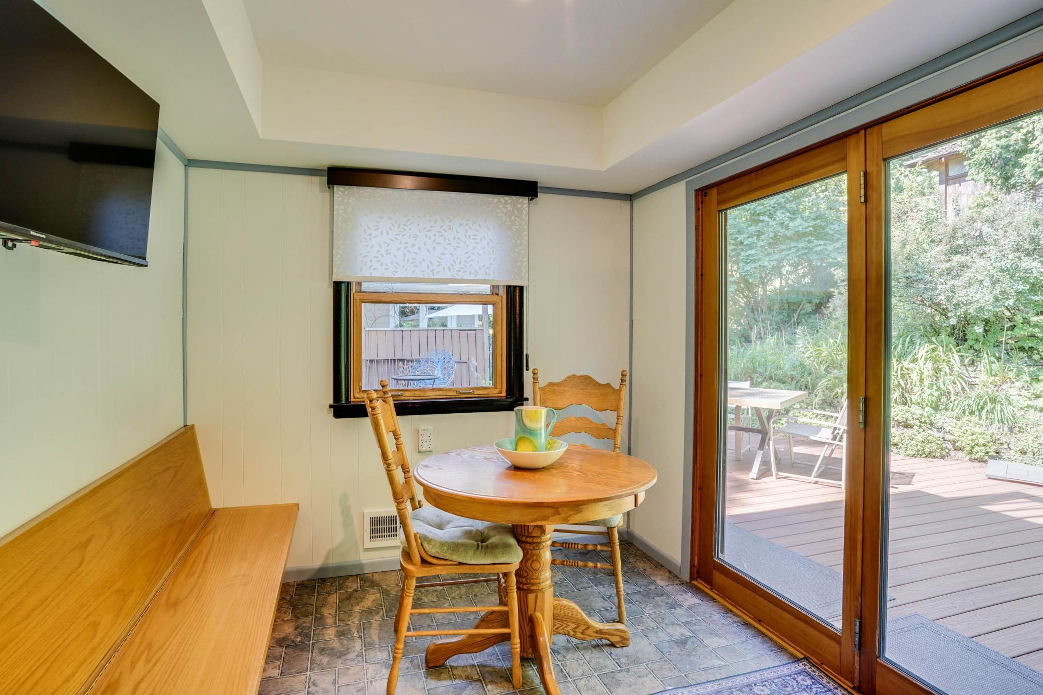 Eat in kitchen area w/door to back deck