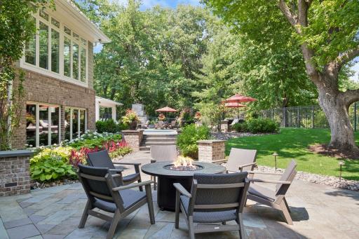 6 Bent Tree Lane, Saint Paul, MN 55127