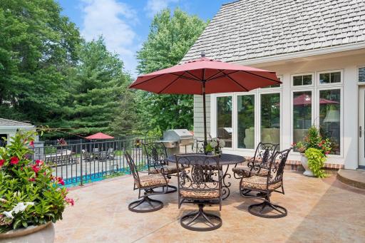 6 Bent Tree Lane, Saint Paul, MN 55127