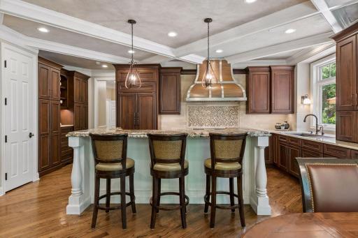 6 Bent Tree Lane, Saint Paul, MN 55127