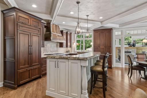 6 Bent Tree Lane, Saint Paul, MN 55127