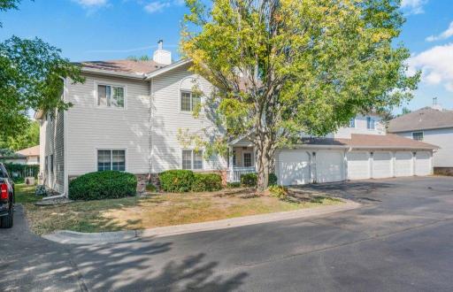 4040 Maureen Drive NE, 203, Columbia Heights, MN 55421
