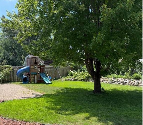 BACKYARD PLAYSET