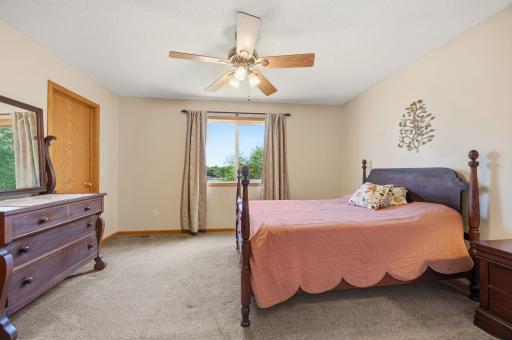 1228 Leo Lane, Buffalo, MN 55313