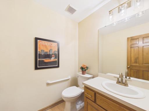 half bath on the mainfloor