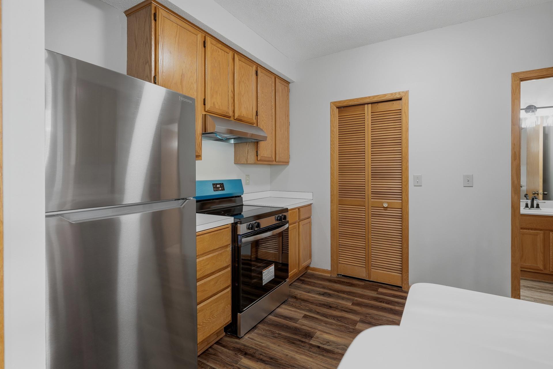 2255 Ranchview Lane N Unit 14 MLS-9.jpg