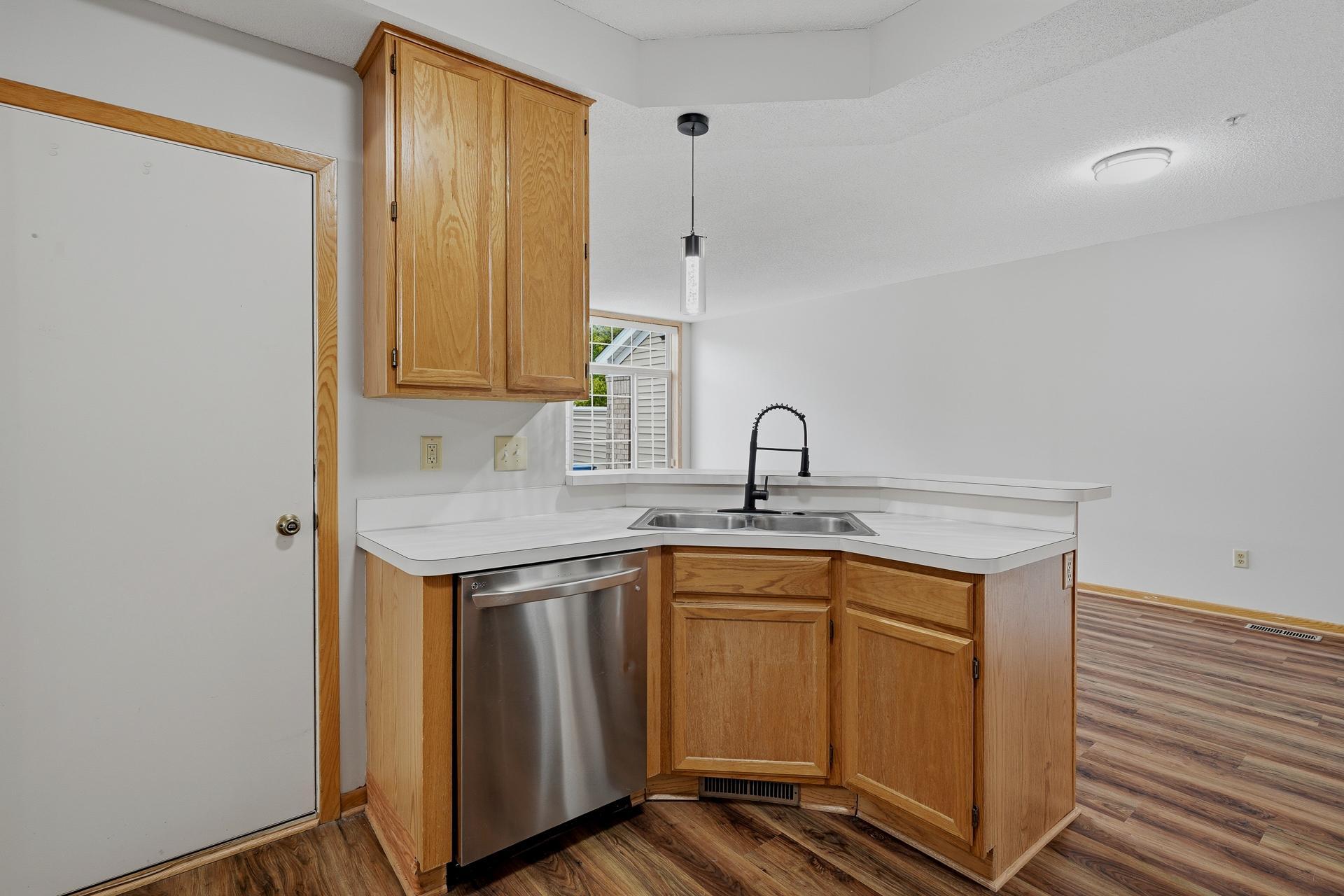 2255 Ranchview Lane N Unit 14 MLS-10.jpg