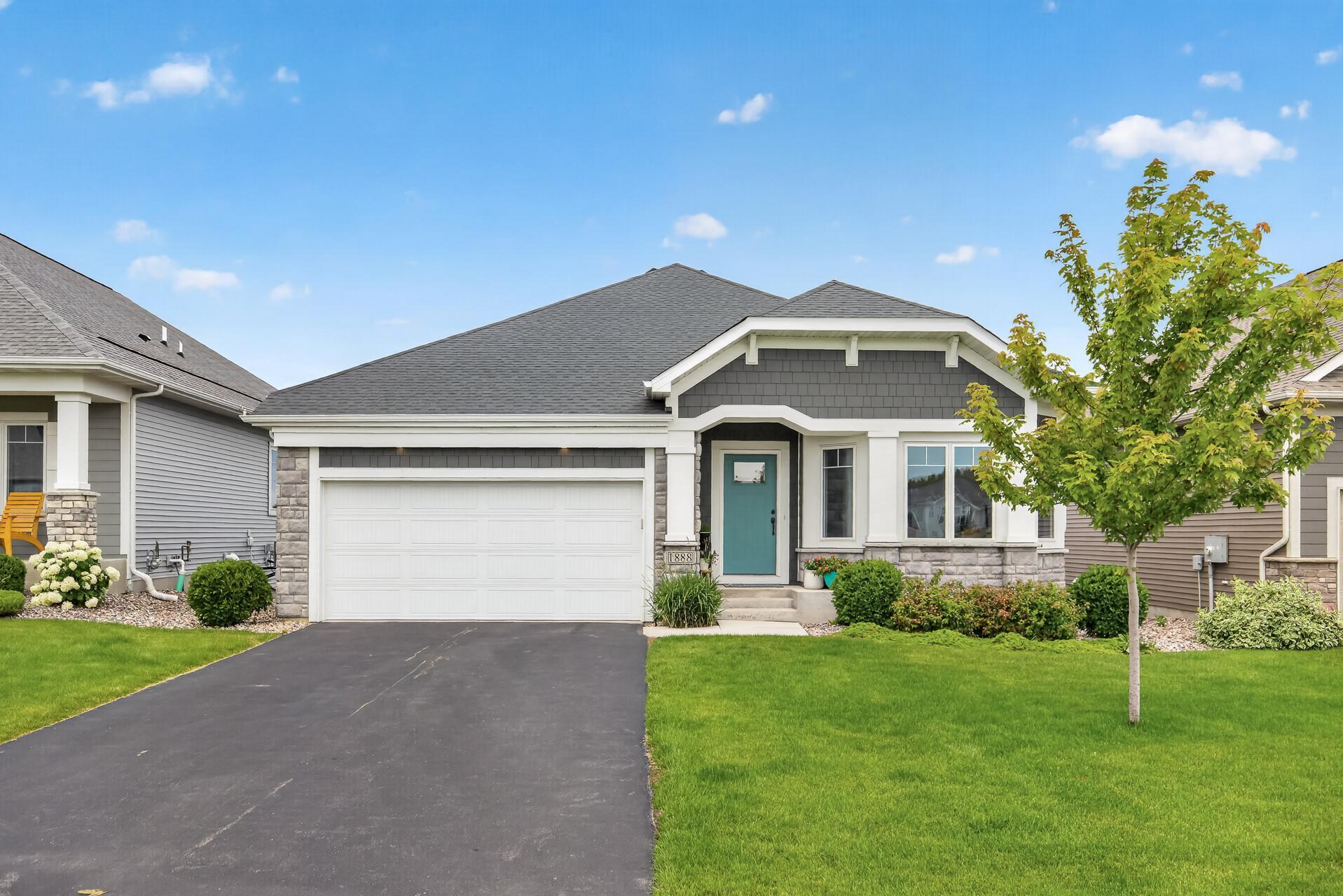 01_1888_Oakpointe1_mls.jpg