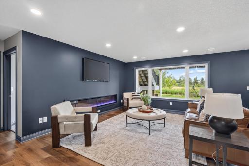 1888 Oakpointe Drive, Waconia, MN 55387