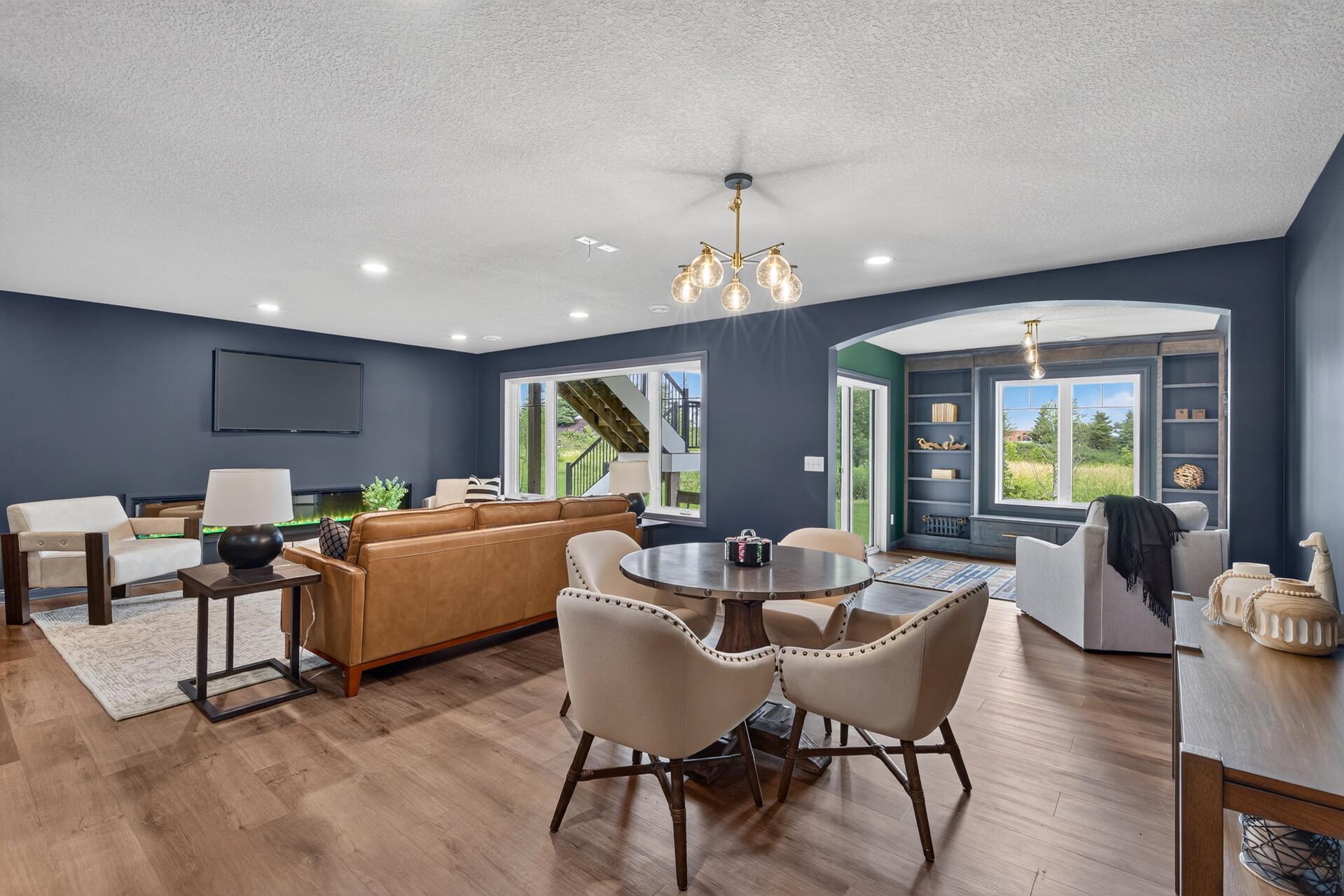 Plenty of space for gaming or billards