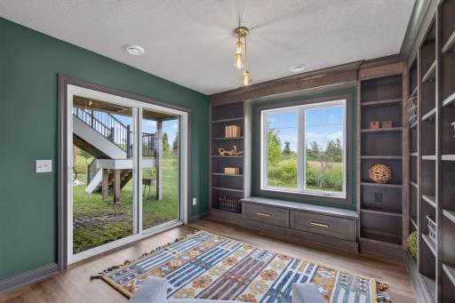 1888 Oakpointe Drive, Waconia, MN 55387