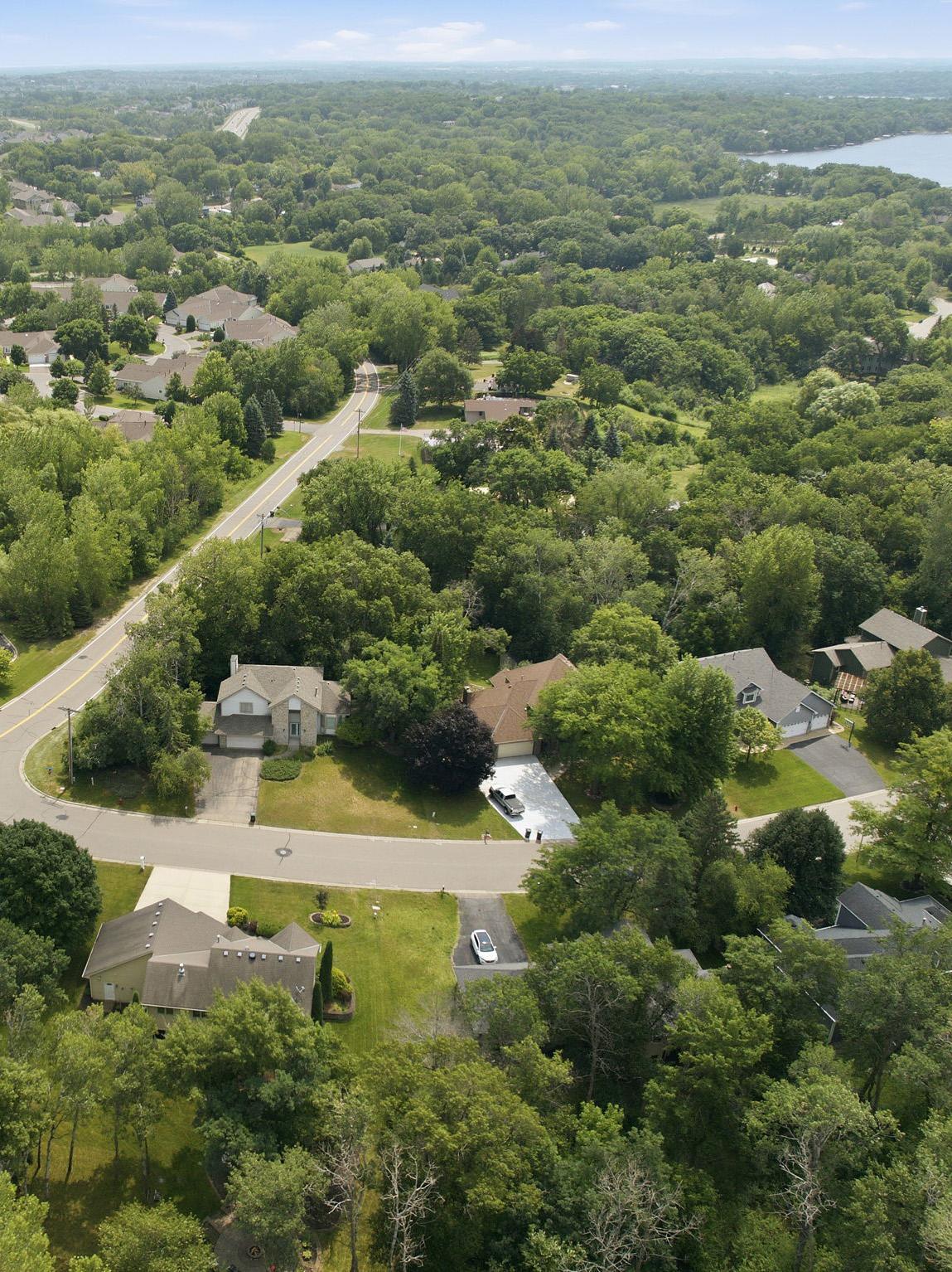 Conveniently located near parks, schools, shopping, dining, and everything Lakeville has to offer.