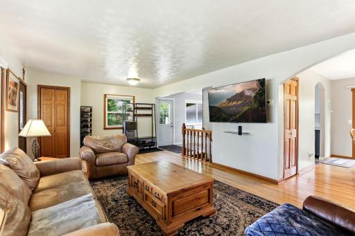 8758 Hamlet Avenue S, Cottage Grove, MN 55016