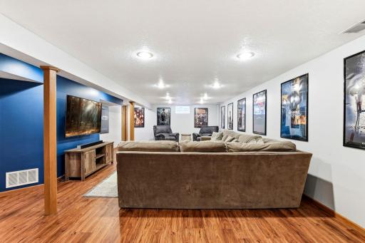 8758 Hamlet Avenue S, Cottage Grove, MN 55016