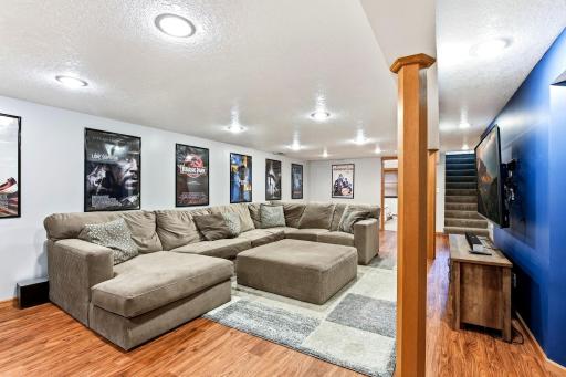 8758 Hamlet Avenue S, Cottage Grove, MN 55016