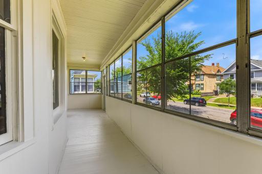 884 Iglehart Avenue, Saint Paul, MN 55104